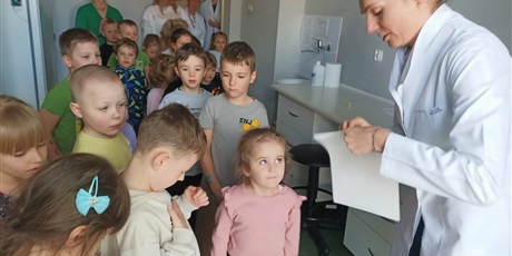 „Kolorowy świat bakterii żyjących w wodzie”- wyjście do PSSE w Koszalinie 